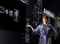 Samsung Electronics appoints its 1st woman president.