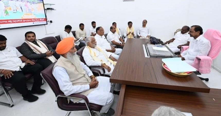 After ECI nod,KCR officially changes TRS to BRS After ECI nod,KCR officially changes TRS to BRS