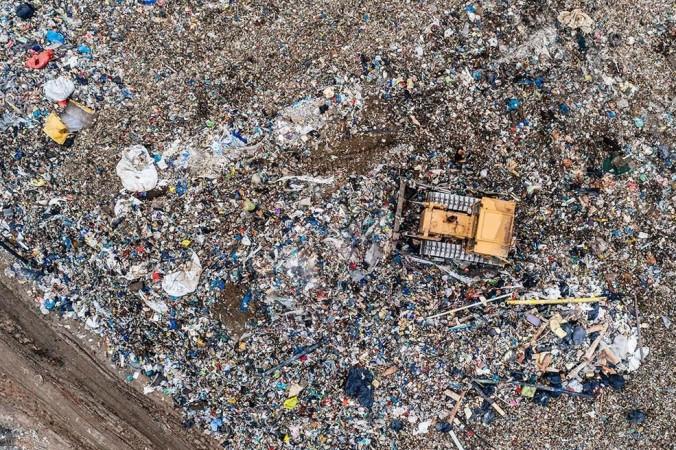 Methane from the waste sector makes up about 20% of human-caused methane emissions. A new project from a nonprofit group, Carbon Mapper, will use NASA instruments and data to measure emissions from landfills around the globe. Methane from the waste sector makes up about 20% of human-caused methane emissions. A new project from a nonprofit group, Carbon Mapper, will use NASA instruments and data to measure emissions from landfills around the globe