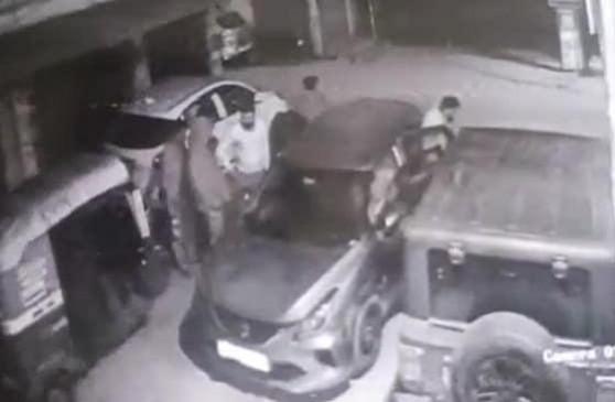Another CCTV surfaces, shows accused meeting owner of car at 4.07 am Another CCTV surfaces, shows accused meeting owner of car at 4.07 am