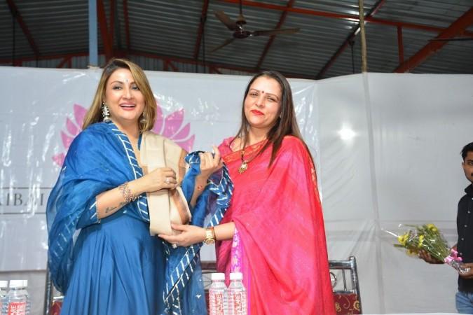 Urvashi Dholakia