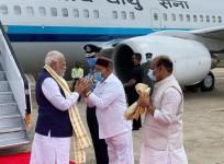 Bengaluru: Prime Minister Narendra Modi being welcomed by Karnataka CM Basavaraj Bommai, Governor Thawar Chand Gehlot at Yelahanka Air Base in Bengaluru on Monday, June 20, 2022.