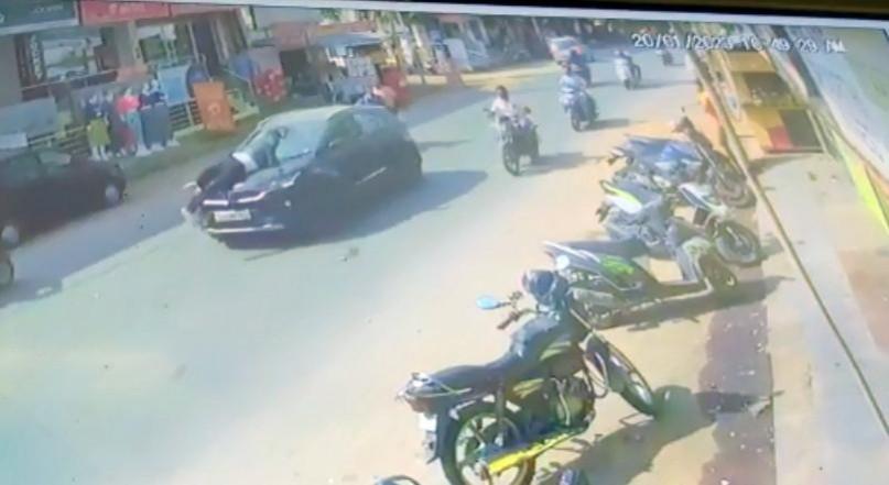 B'luru: Woman drives car with man on its bonnet for 1 km Bonnet draggin Bengaluru