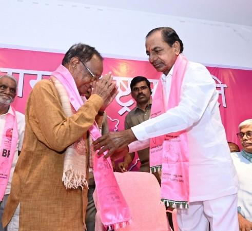 Giridhar Gamang and other leaders from Odisha join BRS Giridhar Gamang and other leaders from Odisha join BRS
