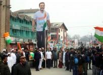 Rahul hoists Tricolour at Srinagar's Lal Chowk