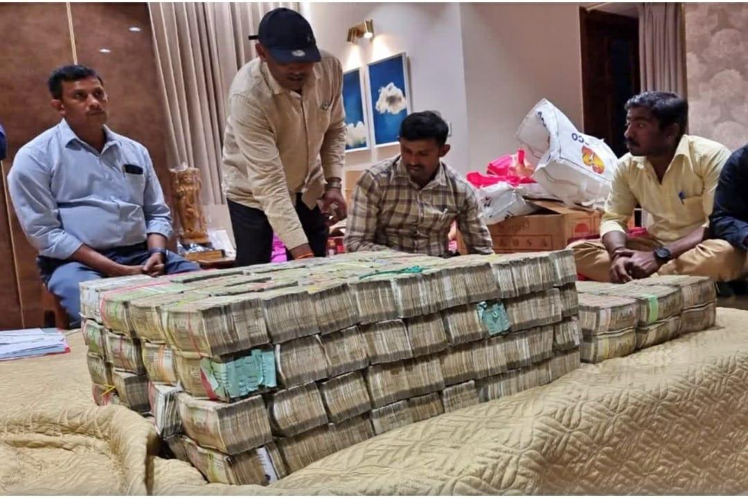 Lokayukta Raids Against Govt Officials Underway In K'taka - IBTimes India