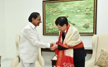 Foxconn committed to set up plant in Telangana, CEO tells CM