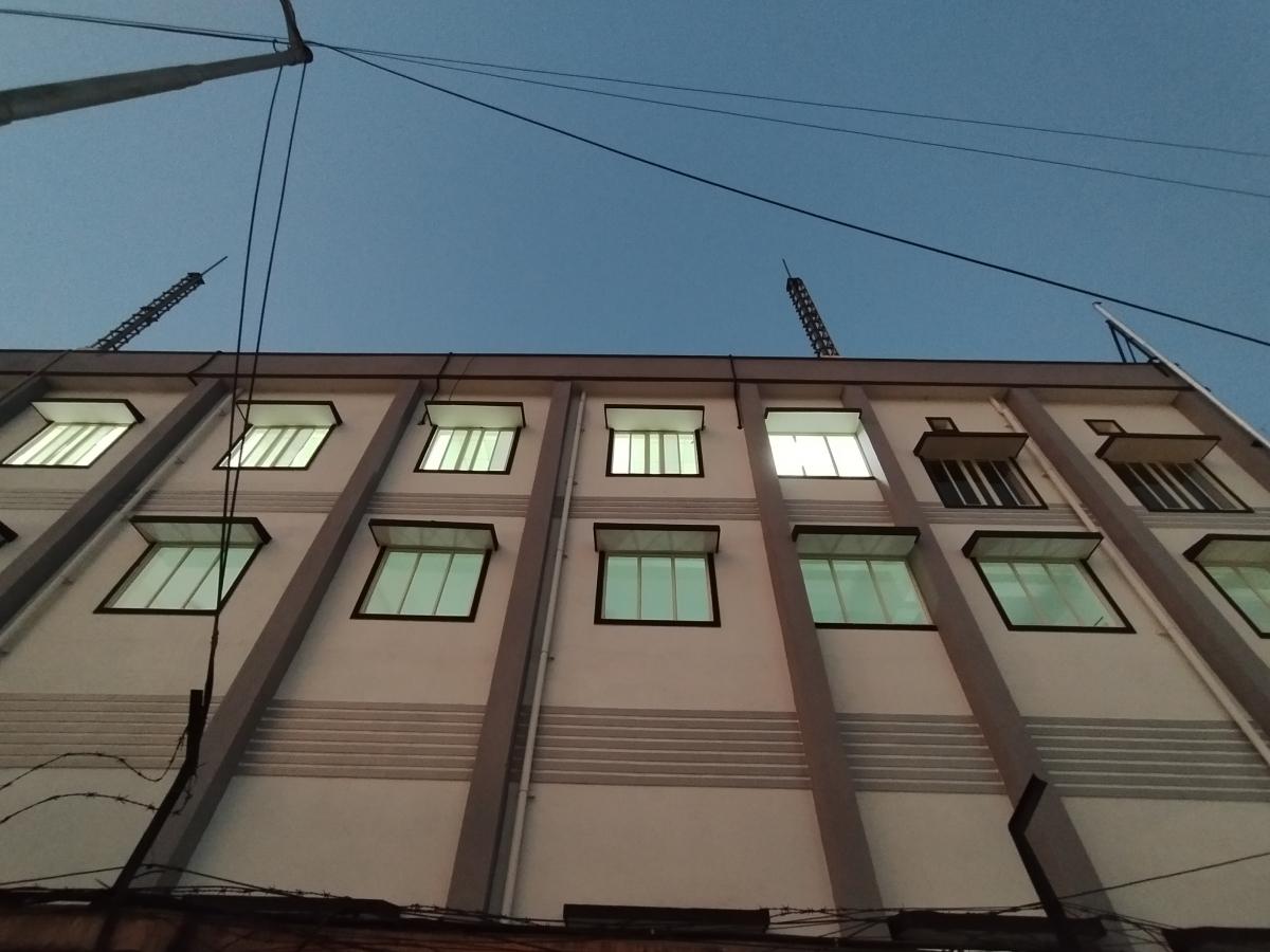 Shot on Poco X5: Ultrawide in low light Shot on Poco X5