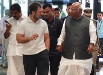 Rahul Gandhi, Kharge arrive in K'taka, to address public rally