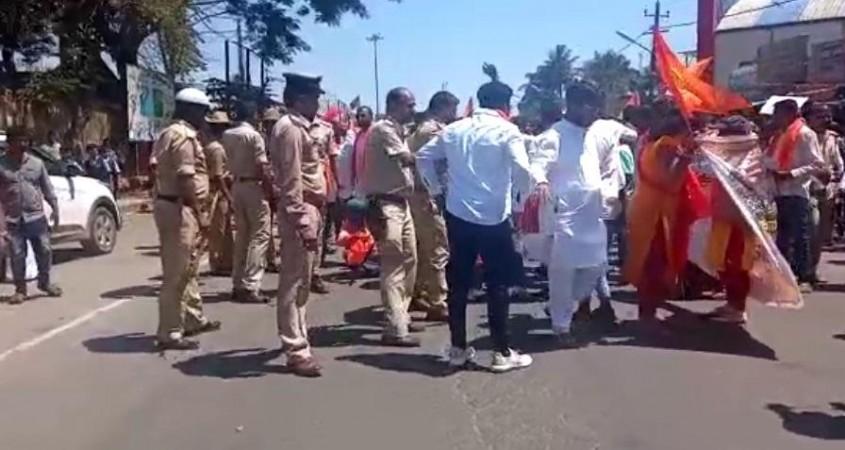 Protest against Quran recitation in K'taka district; Hindu activists lathi-charged Protest against Quran recitation in K'taka district; Hindu activists lathi-charged