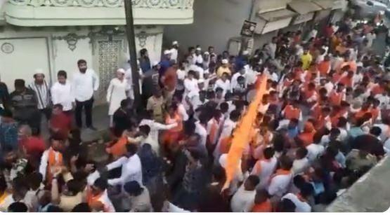 Ram Navami rally while passing a mosque in Surat re