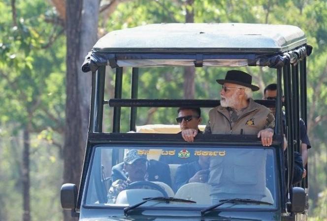 PM Modi goes on jungle safari in Bandipur National Park PM Modi goes on jungle safari in Bandipur National Park