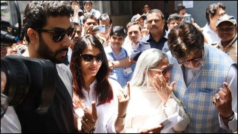 Jaya bachchan and Amitabh Bachchan