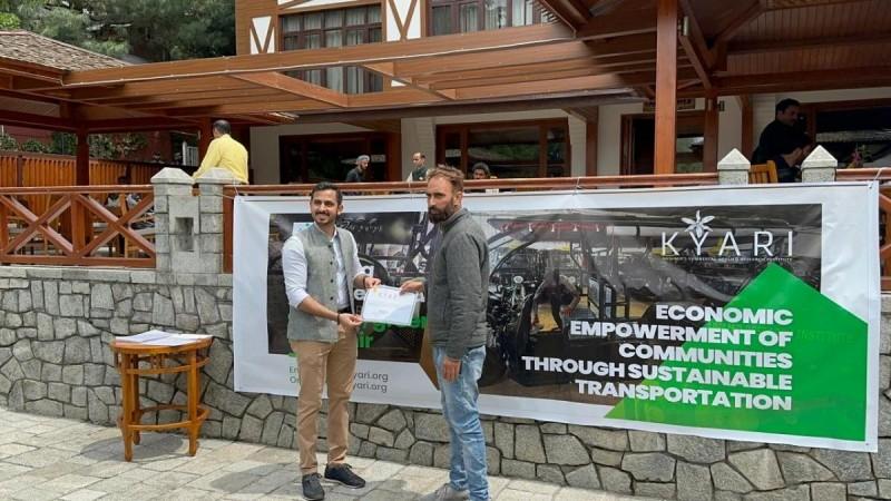 KYARI distributes e-rickshaws to J&K's underprivileged families; contributes towards sustainability, employment KYARI distributes e-rickshaws to J&K's underprivileged families; contributes towards sustainability, employment