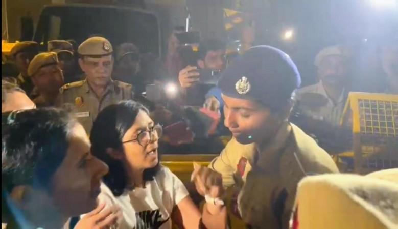 Delhi Police detains DCW chief Swati Maliwal from Jantar Mantar Swati Maliwal