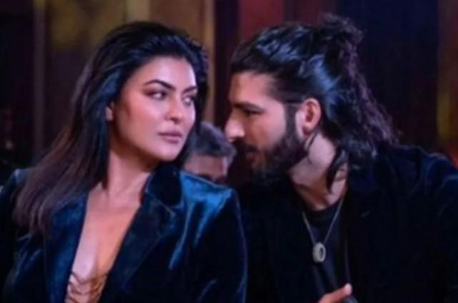 Sushmita Sen, Rohman Shawl Sushmita Sen, Rohman Shawl