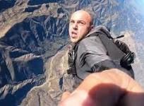 YouTuber who crashed his plane to gain online views faces 20 yrs in prison.