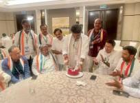 DKS, Siddaramaiah