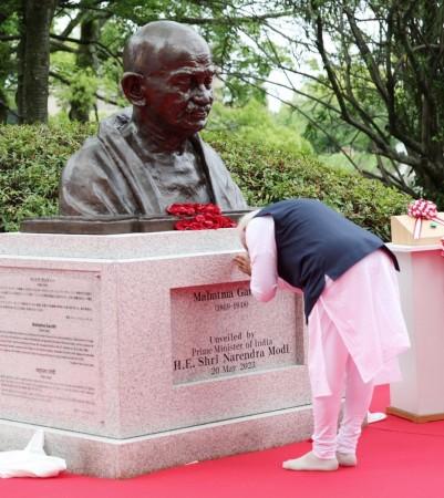 Hiroshima : Prime Minister Narendra Modi Unveiled Mahatma Gandhi's bust in Hiroshima on Friday, May 19, 2023 Gandhi bust in Hiroshima