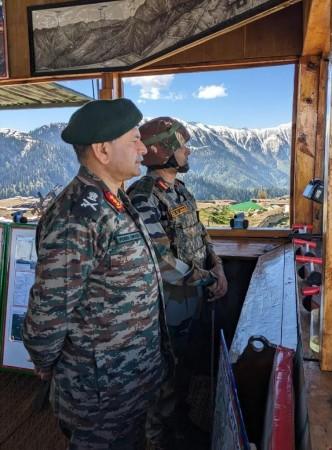 GOC-in-C Northern Command Lt General Upendra Dwivedi