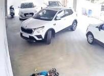 Car runs over toddler sleeping in Hyderabad parking lot