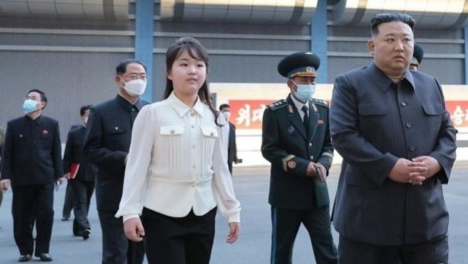 Kim Jong-un's daughter seen in public 'could inherit his power' Kim Jong-un's daughter seen in public 'could inherit his power'