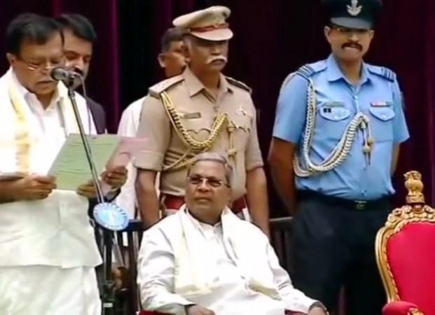 Swearing-in ceremony of new cabinet ministers underway in K'taka karnataka cabinet