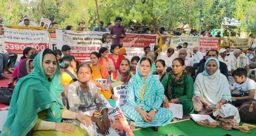 Mahila Kisan Union condemns manhandling of Olympian wrestlers Mahila Kisan Union