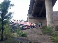 10 dead, 55 injured after bus plunges into Jammu gorge