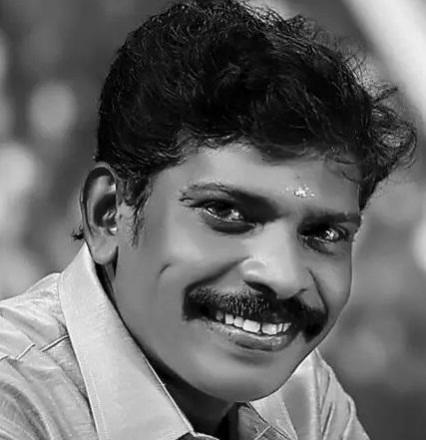 Popular film, mimicry and stage actor Kollam Sudhi passes away in road accident. Popular film, mimicry and stage actor Kollam Sudhi passes away in road accident.