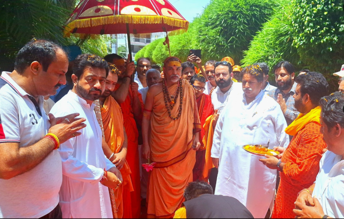 Jagadguru Shankaracharya Swami Shri 1008 Avimukteshwaranand Saraswati Ji Maharaj