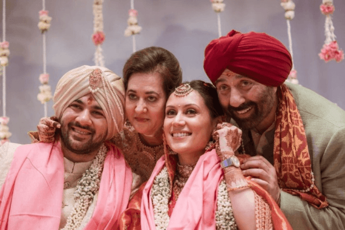 Karan Deol, Pooja, Drisha Acharya, Sunny Deol Karan Deol, Pooja, Drisha Acharya, Sunny Deol