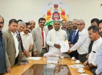 Power tariff hike: K'taka CM meets industrialists, agrees to look into demands