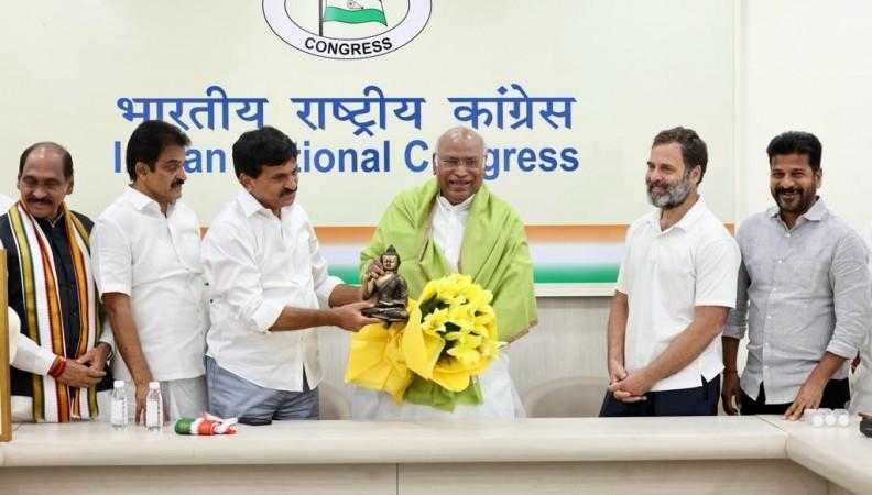 BRS leaders join Congress Telangana congress