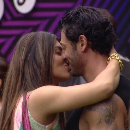 akansha puri and Jad Kiss