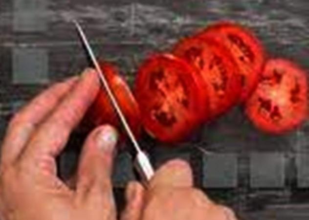 Upset Over Putting Tomatoes In Food, Wife Leaves Husband's Home In MP's Shahdol Upset Over Putting Tomatoes In Food, Wife Leaves Husband's Home In MP's Shahdol