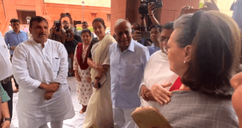 Sonia Gandhi meets suspended AAP MP Sanjay Singh, says 'you have our full support' INDIA