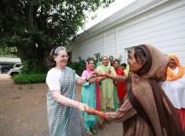Find A Match For Rahul: Sonia To Women Farmers From Haryana
