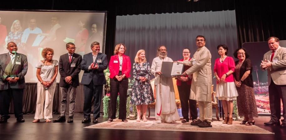 Sri Sri Ravi Shankar Day declared by Howard County, Maryland, Texas; Gurudev's peace work lauded Sri Sri Ravi Shankar Day declared by Howard County, Maryland, Texas; Gurudev's peace work lauded