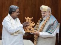 Siddaramaiah Meets PM Modi In Delhi