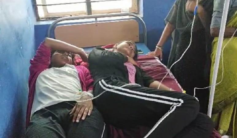 Over 30 girl students fall ill after having chicken in K'taka's Vijayanagara dist [details]