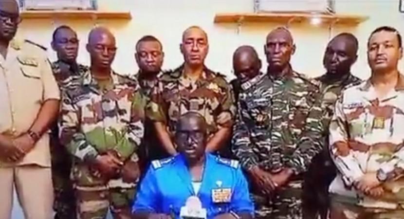 Niger soldiers declare coup, hold President hostage Niger soldiers declare coup, hold President hostage