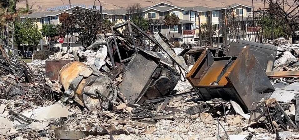 Nearly 400 remain missing in Hawaii after deadly wildfires Nearly 400 remain missing in Hawaii after deadly wildfires