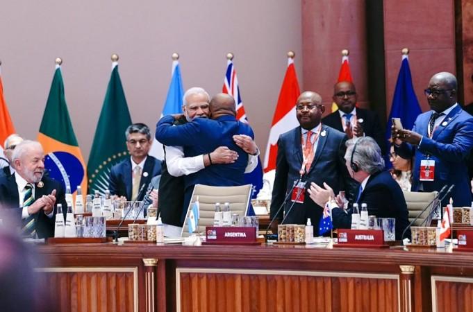 New Delhi: Prime Minister Narendra Modi warmly invites African Union President Azali Assoumani to join other G20 leaders as the African Union becomes a permanent member of the G20 during the first session of the G20 Summit at Bharat Madapam in New Delhi on Saturday, September 9, 2023. (Photo: IANS/@MEAIndia) African Union