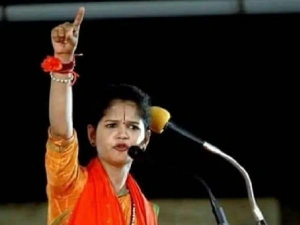 Woman Hindu activist held for cheating industrialist of Rs 4 cr promising BJP ticket in K'taka Woman Hindu activist held for cheating industrialist of Rs 4 cr promising BJP ticket in K'taka