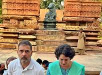 Rahul, Priyanka Offer Prayers At Telangana's Ramappa Temple