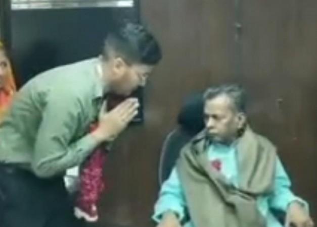 Video showing IAS officer offering shawl, his chair to priest goes viral Video showing IAS officer offering shawl, his chair to priest goes viral