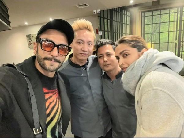 deepika and rqanveer with fans