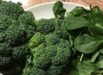 Eat folate-rich spinach & broccoli to keep bowel cancer at bay