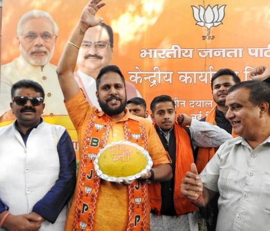'Modi Hai Toh Mumkin Hai' Chants Reverberate At Party Headquarters As BJP Takes Handsome Lead In 3 States 'Modi Hai Toh Mumkin Hai' Chants Reverberate At Party Headquarters As BJP Takes Handsome Lead In 3 States